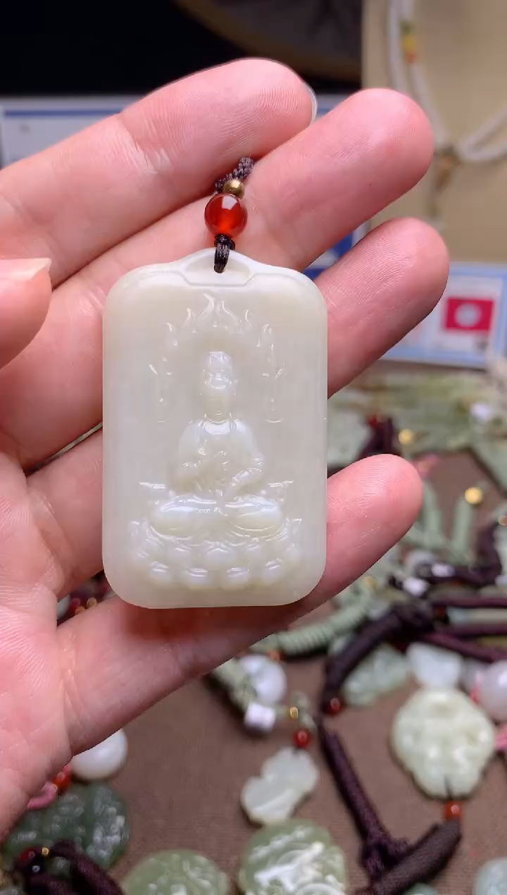 颈饰未镶嵌和田玉1