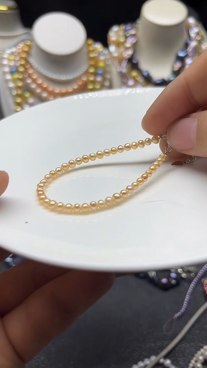 颈饰未镶嵌淡水珍珠多人