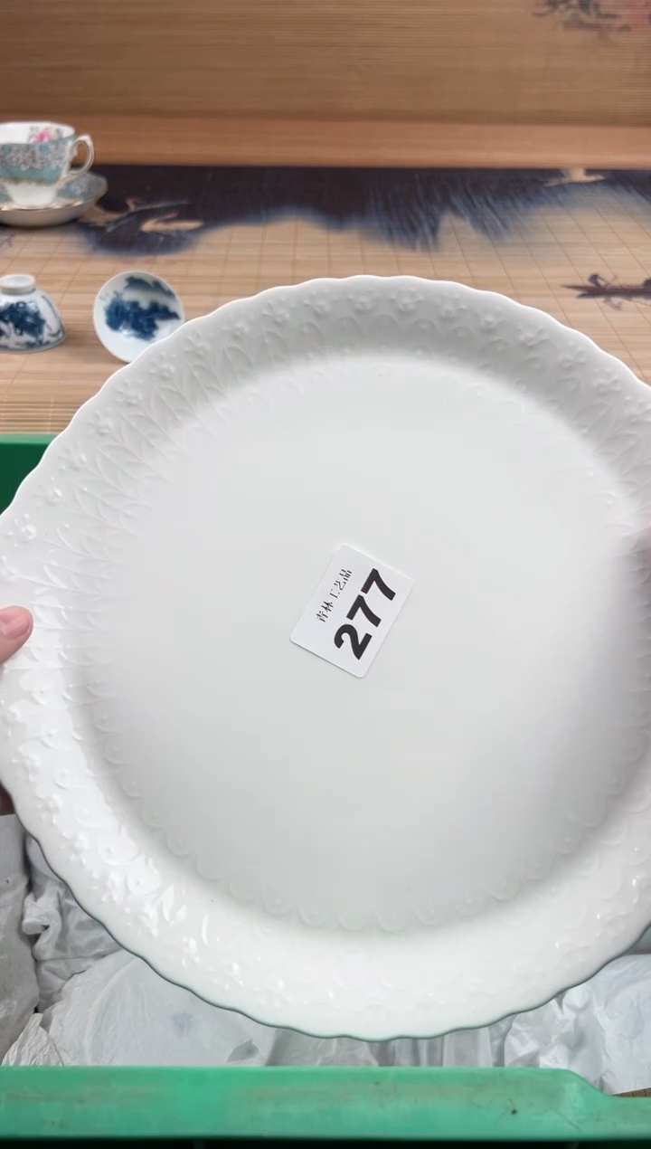 瓷片H**摇D          277