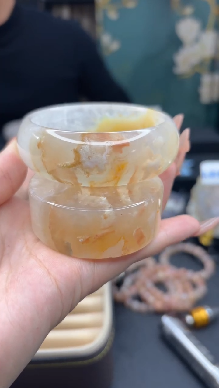 【闪购商品】石英质玉手镯未镶嵌2288（60圈赠送镯心）