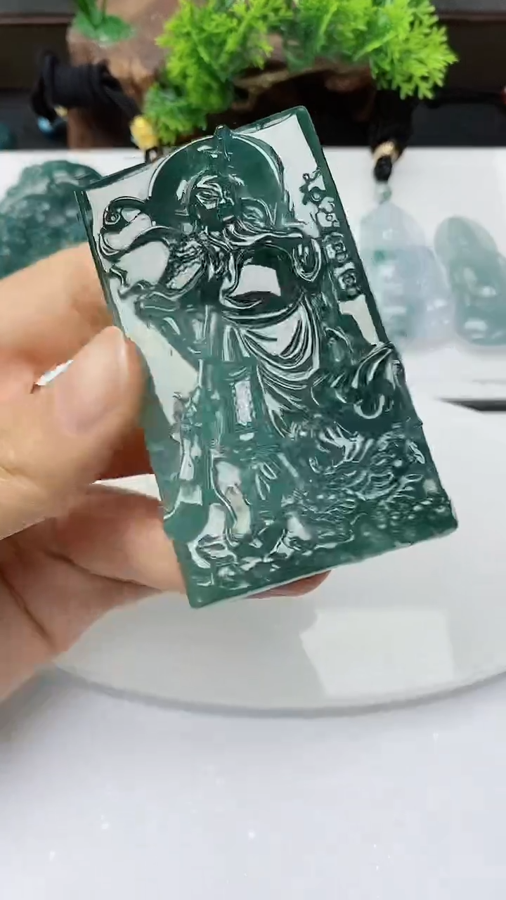 【闪购商品】翡翠颈饰未镶嵌