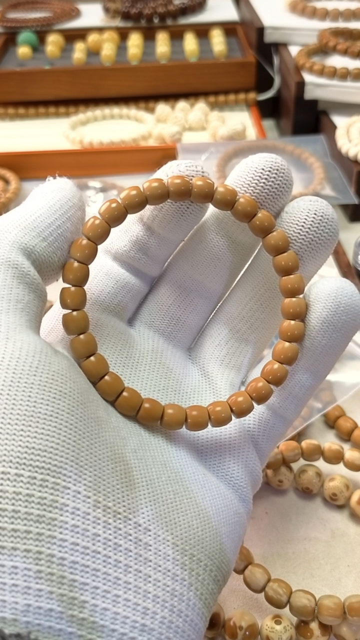 【闪购商品】橄榄核手串7.5清水直切核尖手串