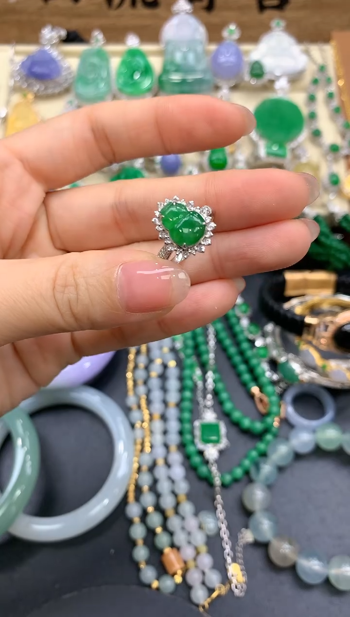 【闪购商品】翡翠戒指18K金镶嵌410-中国好珍宝