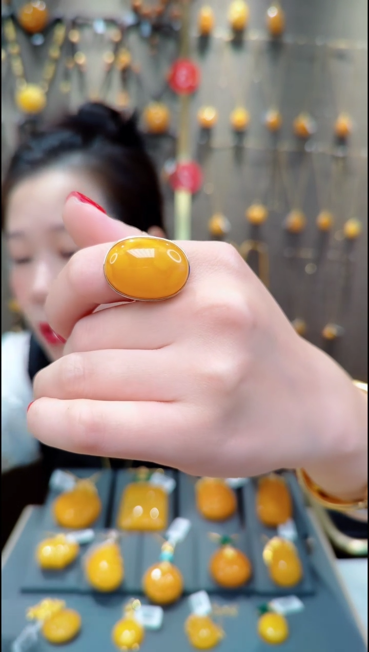 【闪购商品】蜜蜡戒指银S925镀金镶嵌H754蜜蜡戒指