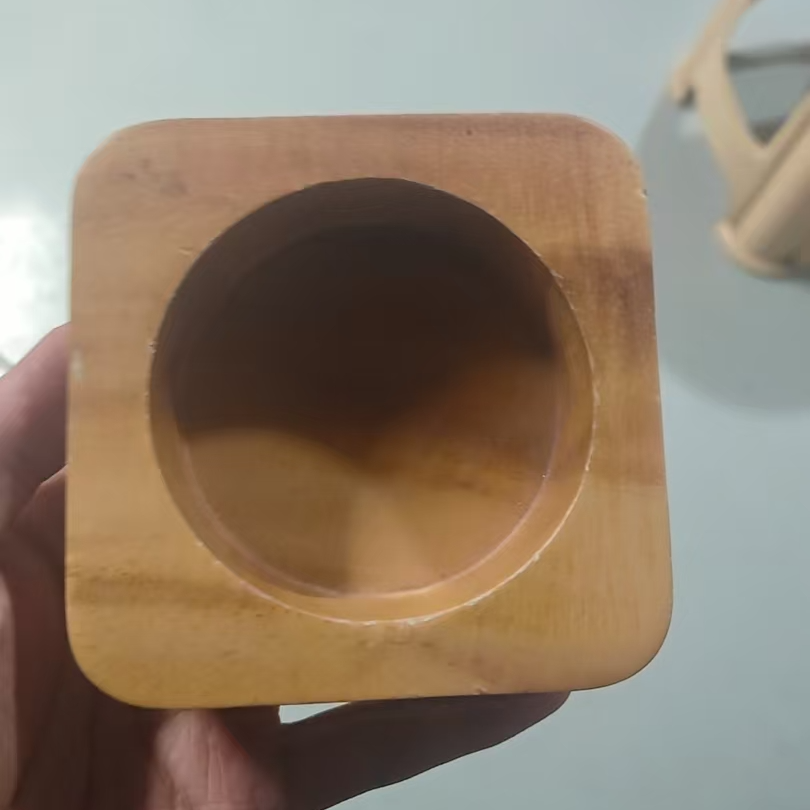 微瑕正方形香炉   