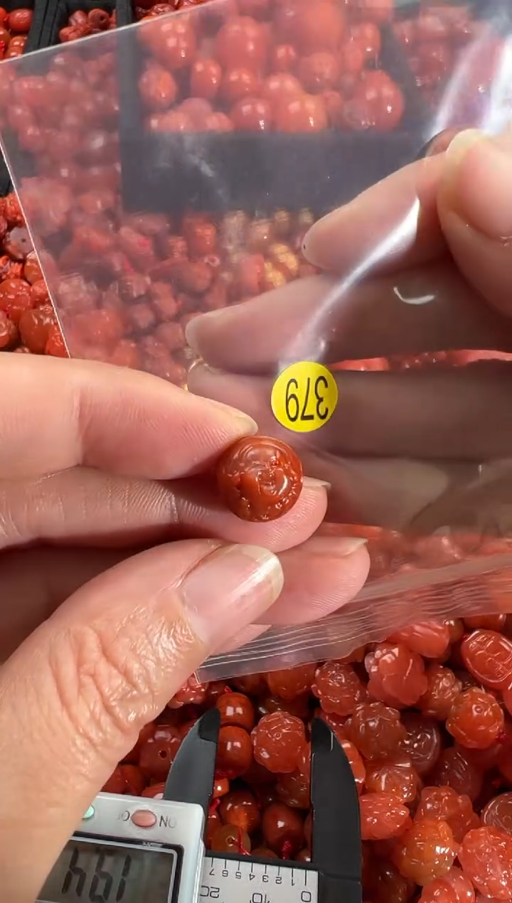 【闪购商品】南红玛瑙颈饰未镶嵌1