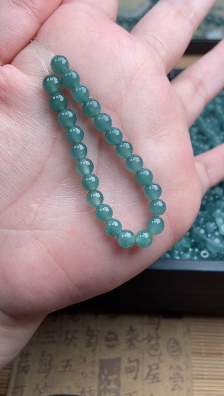 【闪购商品】翡翠手串未镶嵌多样性发货36颗卡5.6