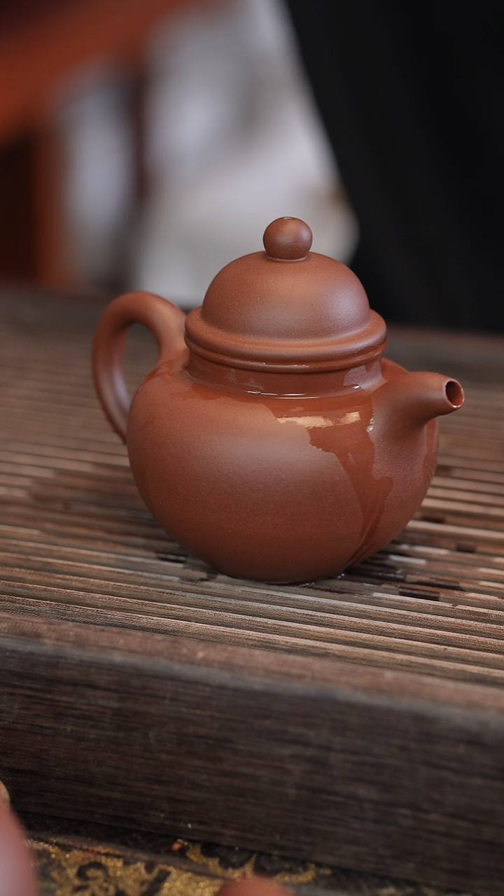 茶壶紫砂掇球 半手工 210cc