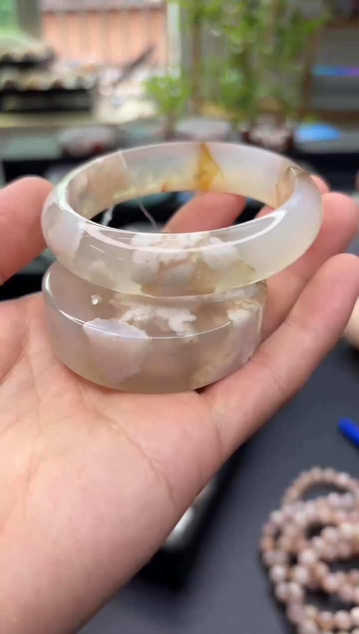 【闪购商品】石英质玉手镯未镶嵌C821(61圈赠送镯心)