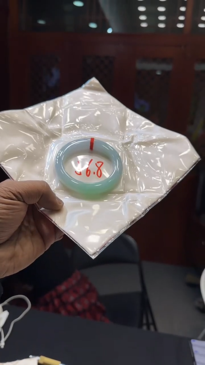 【闪购商品】翡翠手镯未镶嵌手镯