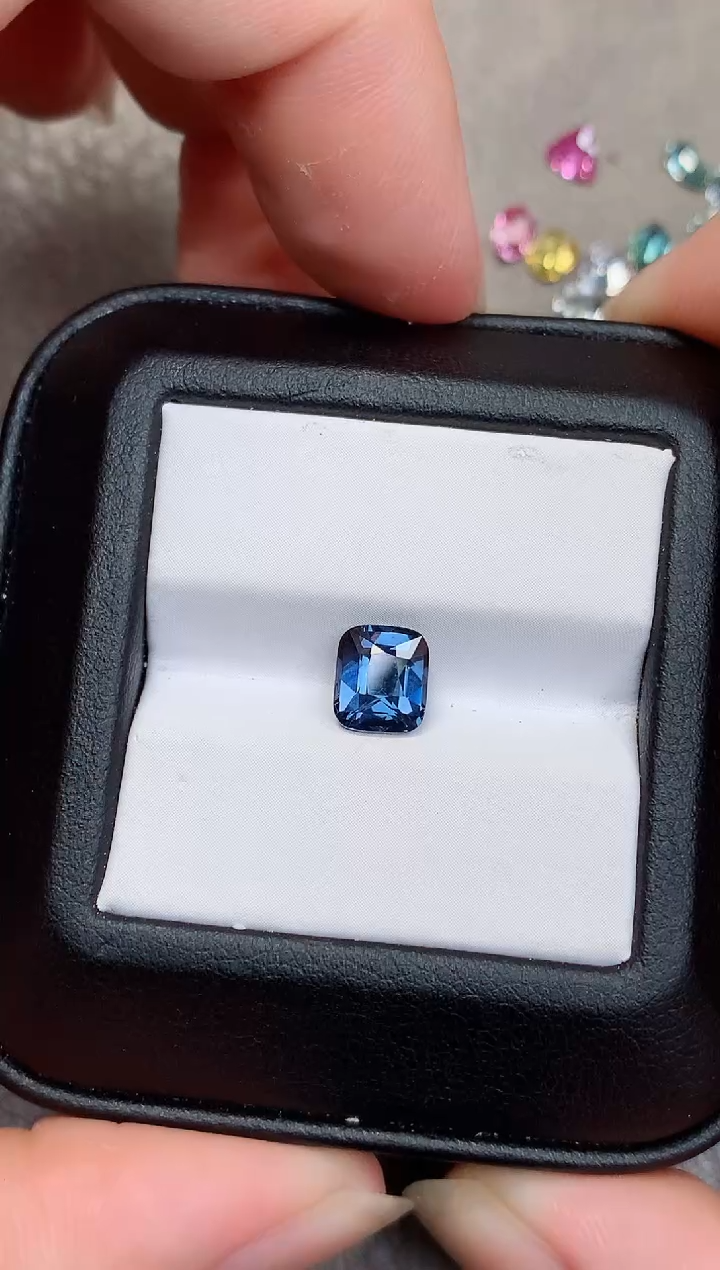 【闪购商品】尖晶石裸石未镶嵌1.58ct 坦桑尼亚 YD