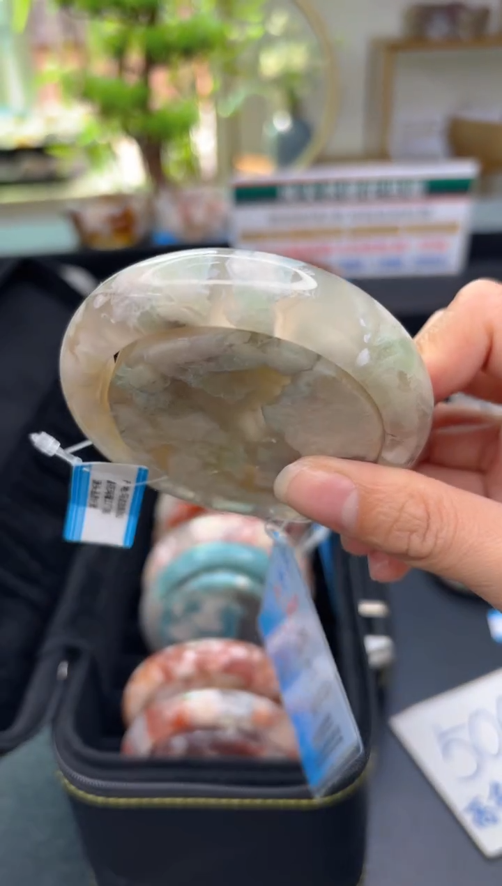 【闪购商品】石英质玉手镯未镶嵌C600(58圈赠送镯心)
