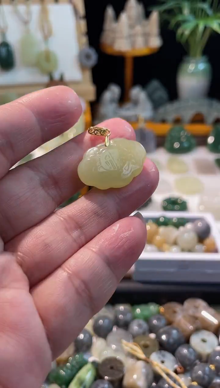 颈饰未镶嵌和田玉1