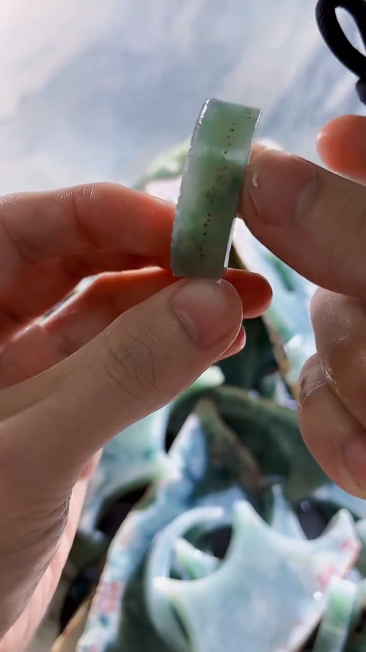 翡翠裸石缅甸翡翠A货虫2666