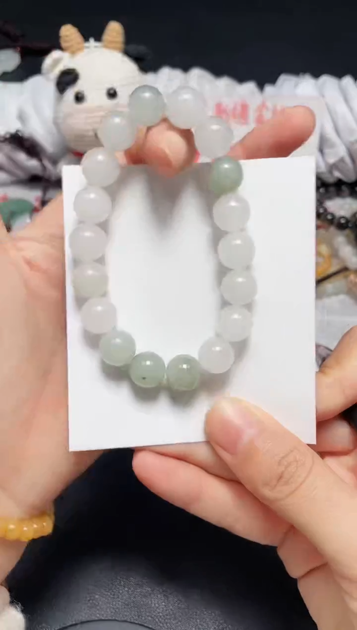 【闪购商品】石英质玉手链未镶嵌天山卡10