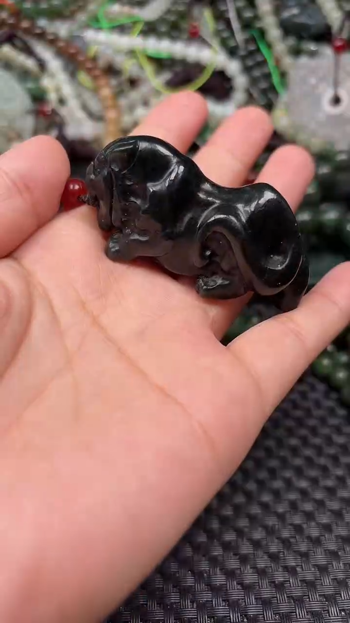 和田玉未镶嵌颈饰1