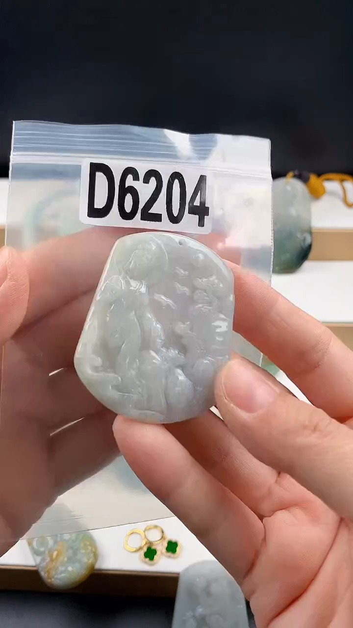 颈饰未镶嵌翡翠天然翡翠吊坠挂件