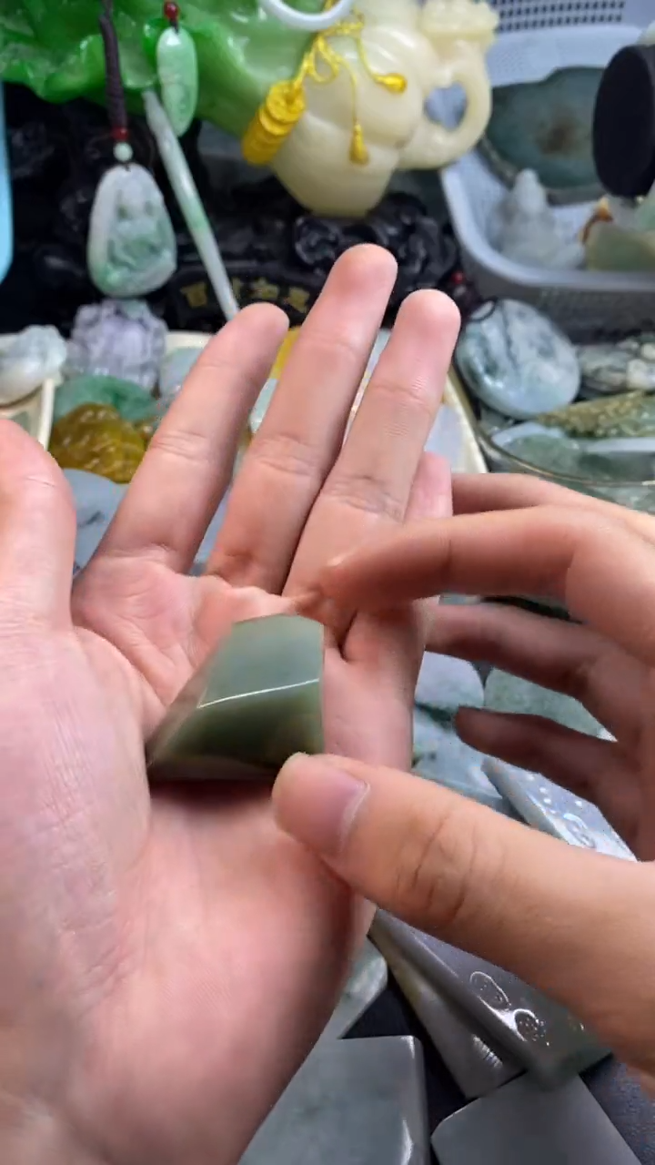 未镶嵌挂件翡翠A货翡翠