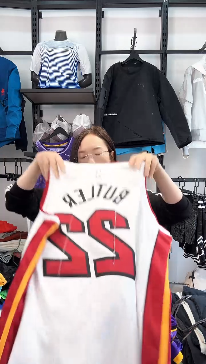 2765 编码  耐克卫衣服饰过款为准 尺码