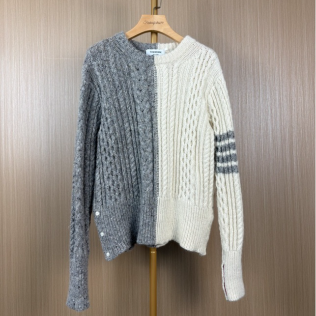 99新 THOMBROWNE 拼色经典四条杠圆领毛衣 3 16068892