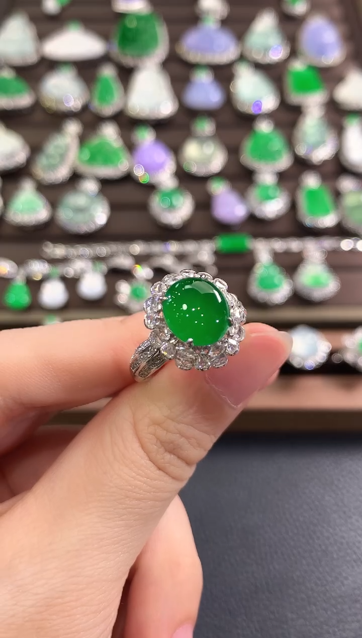 18K金镶嵌戒指翡翠d38   