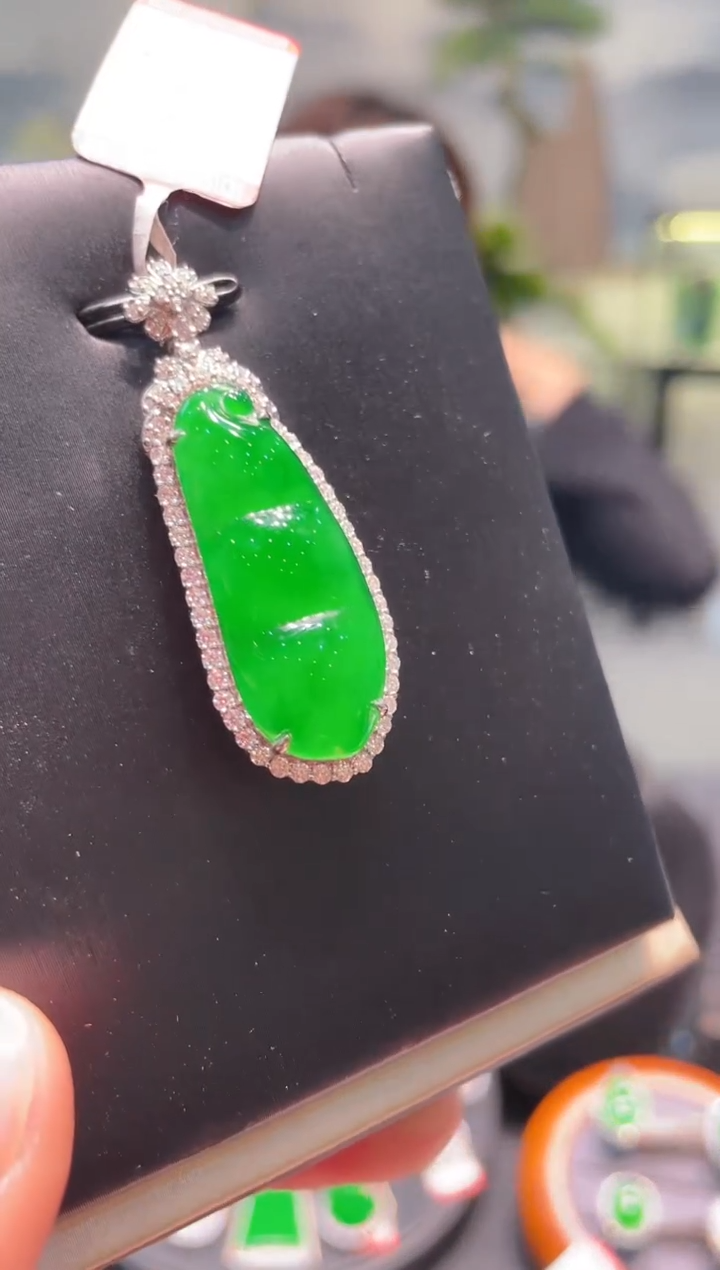 【闪购商品】翡翠颈饰18K金镶嵌A34天然A货翡翠