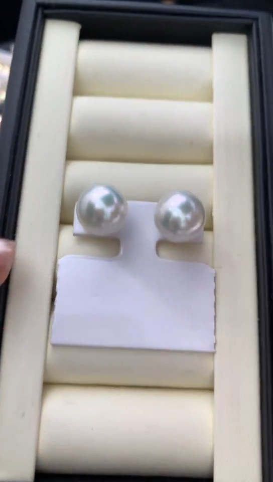 18K金镶嵌耳饰定制海水珍珠小***莲12-13mm澳白珍珠