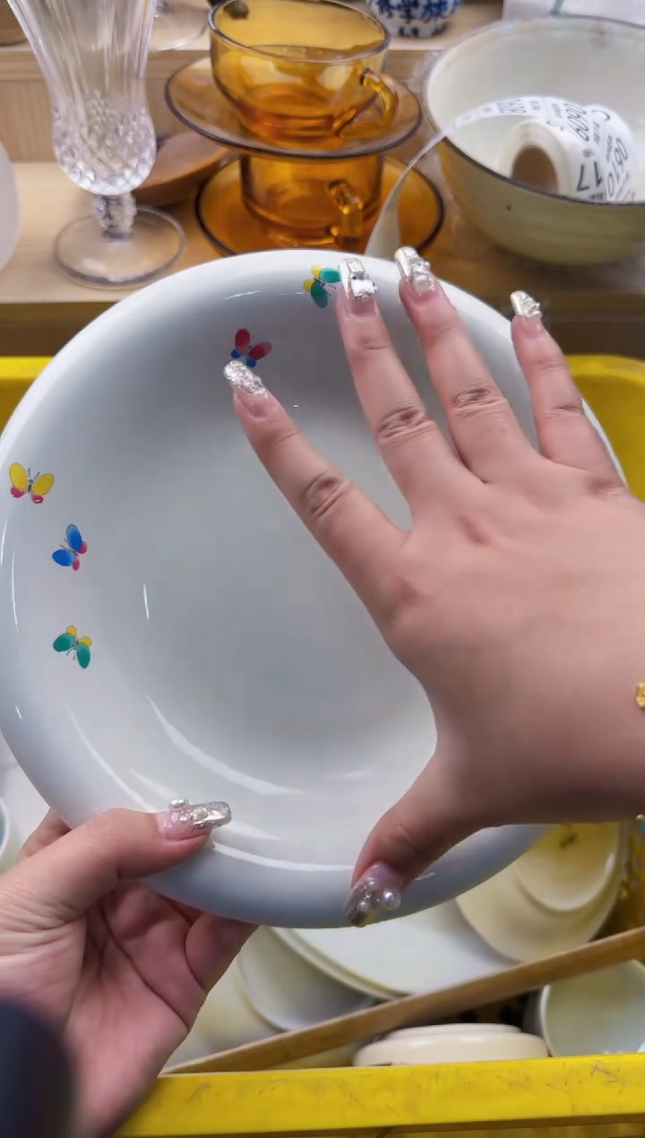 606默认微瑕，满20元包邮