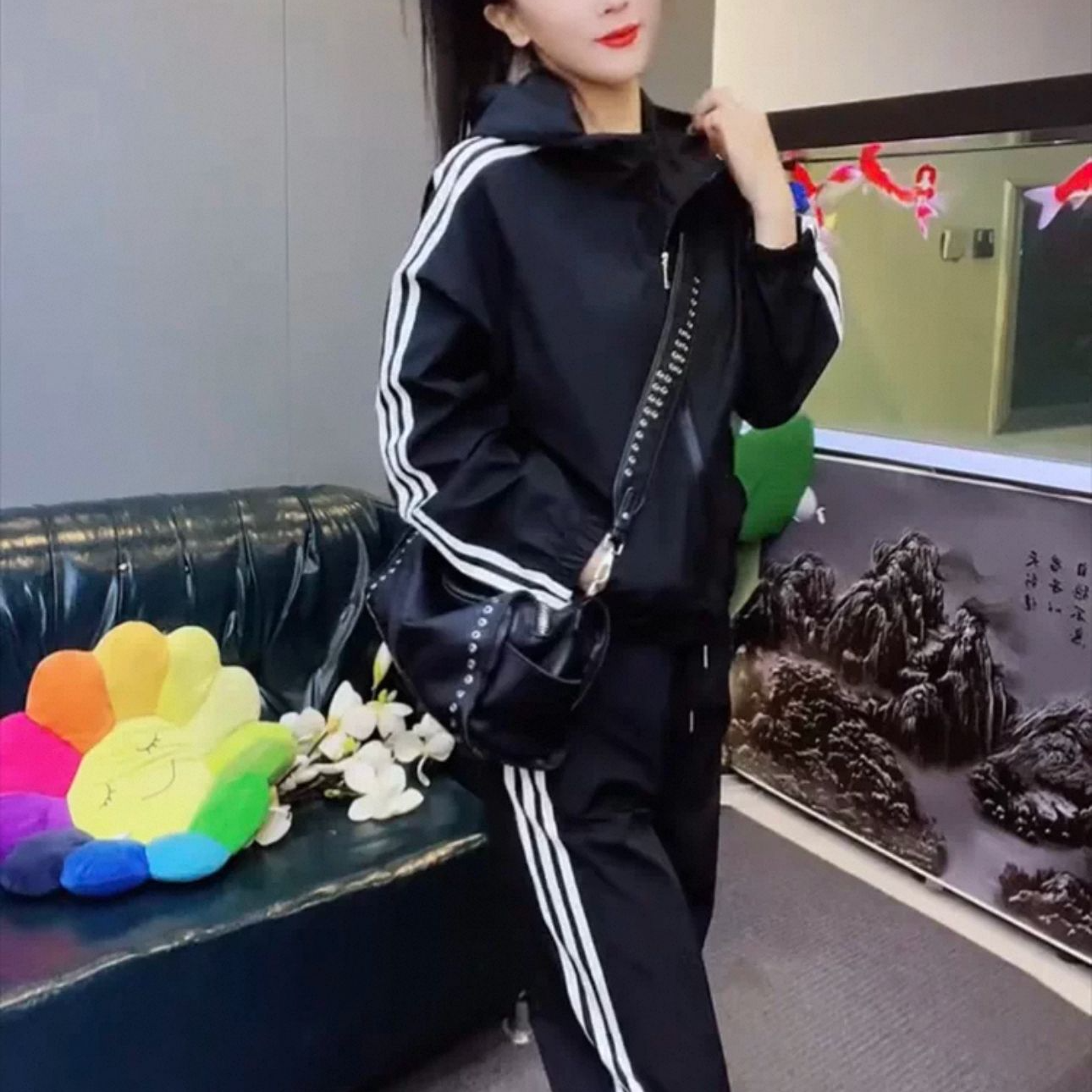 【胖彤彤】886#三条杠趴条连帽口袋拉链外套Y/081