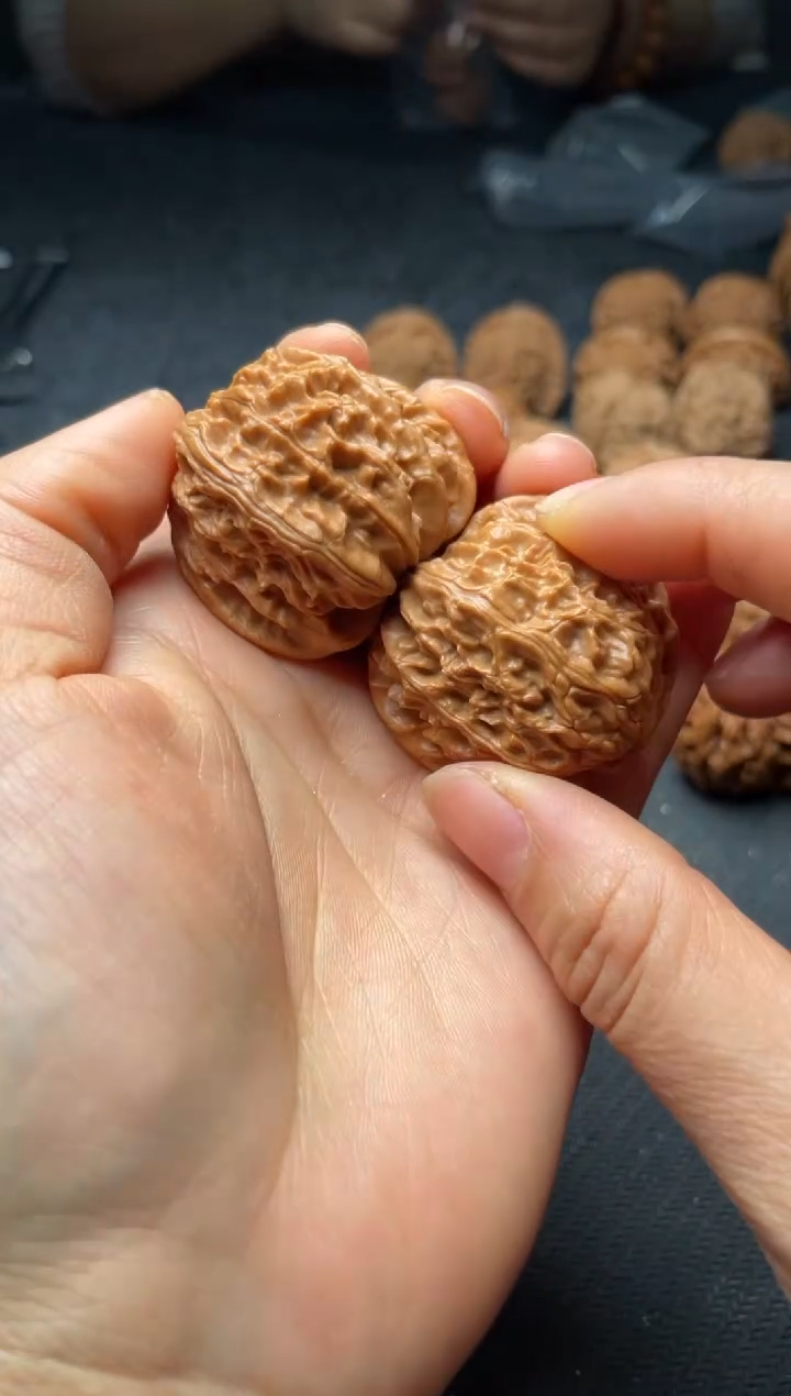 把件文玩核桃w298   白狮子 38尺