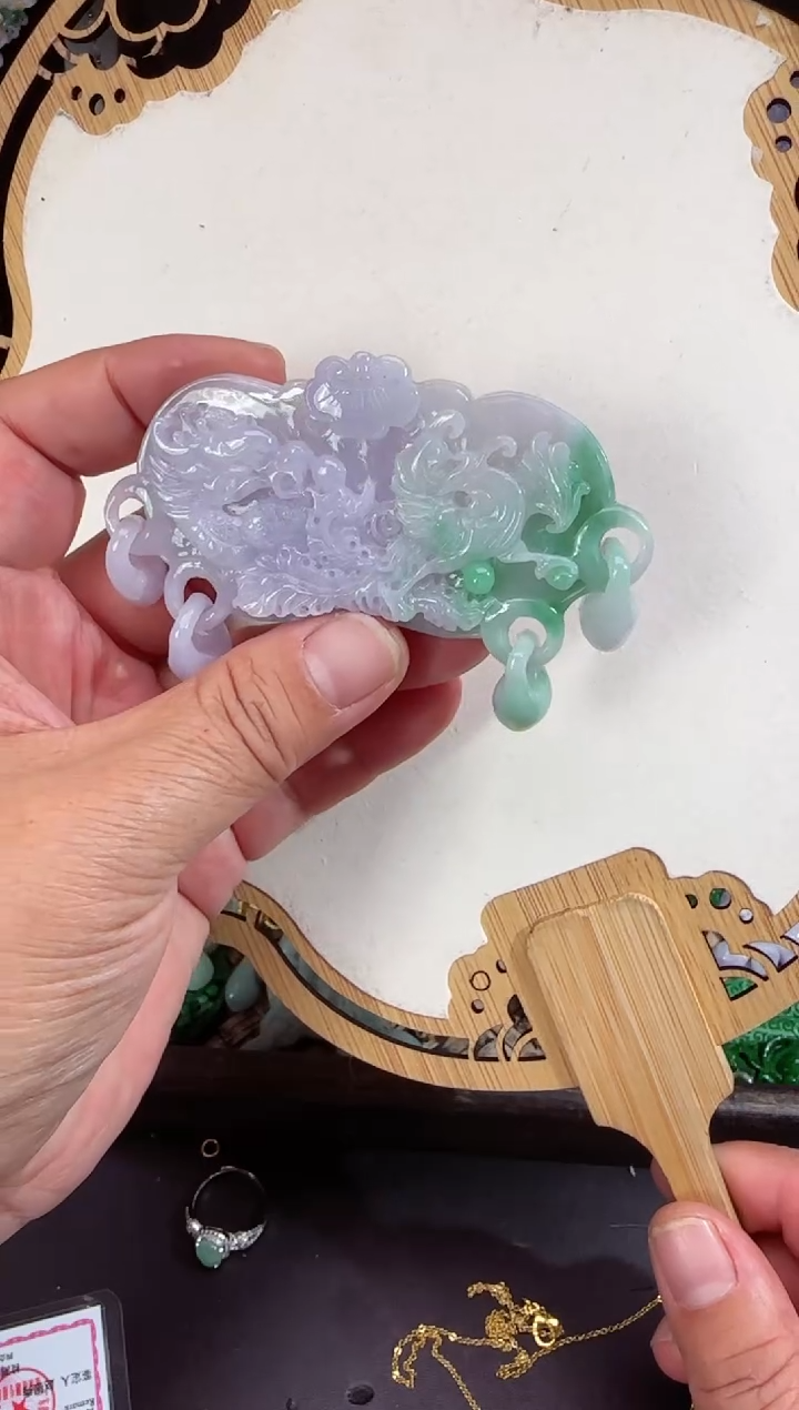 【闪购商品】翡翠挂件未镶嵌拍照