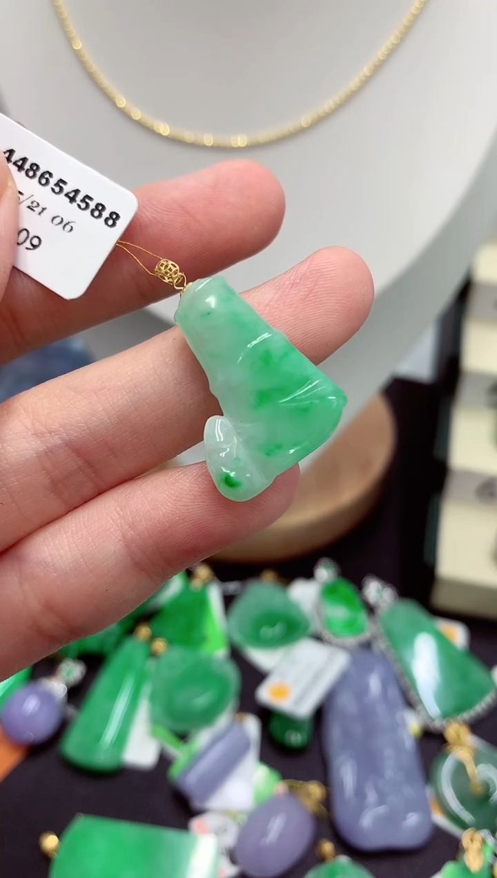 翡翠未镶嵌吊坠(不含链)挂件