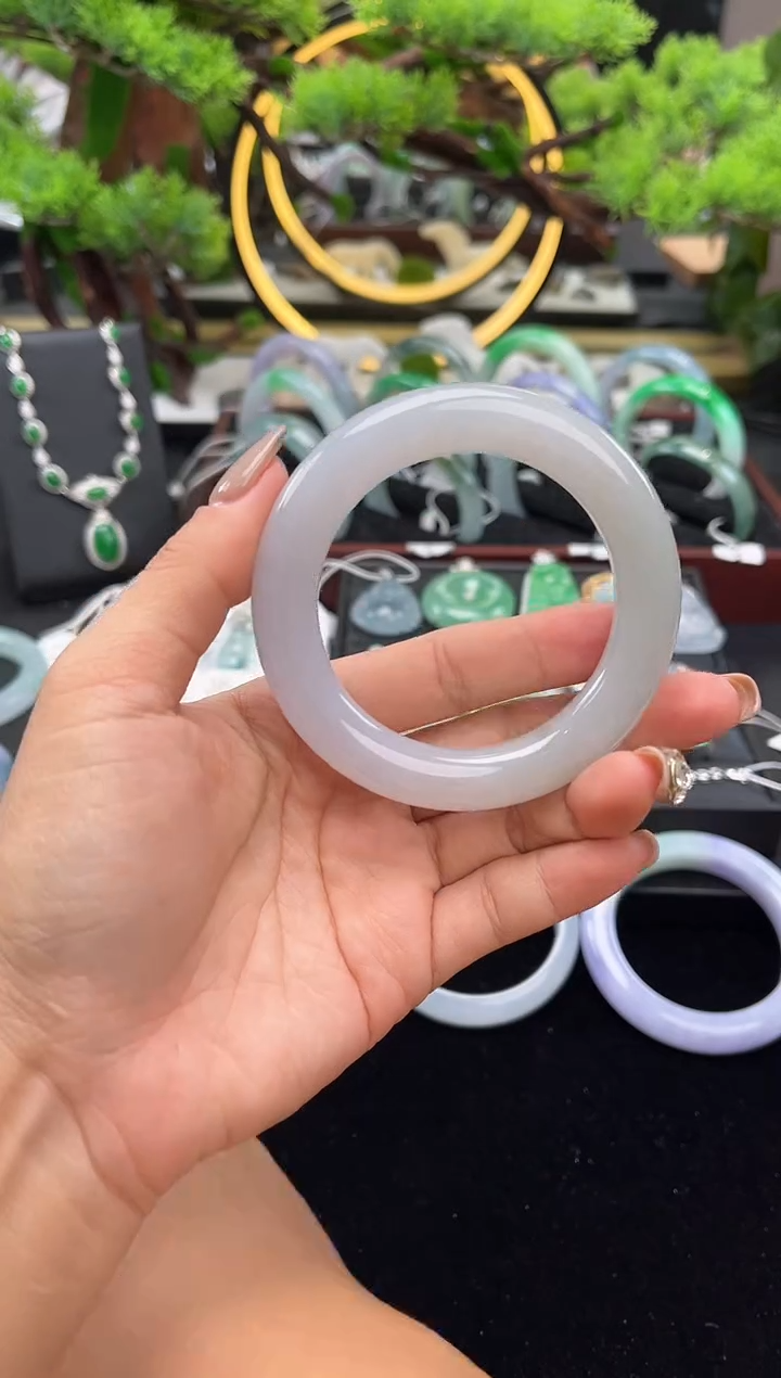 未镶嵌手镯翡翠手镯