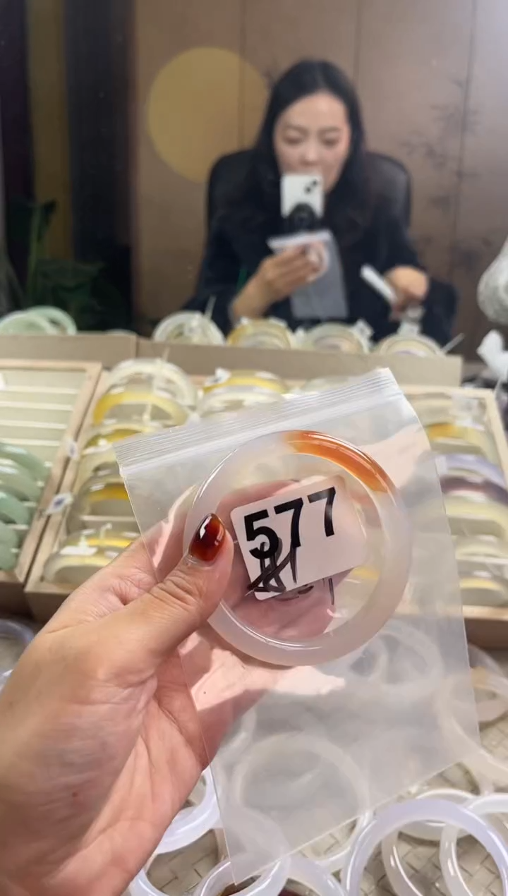 手镯玛瑙/玉髓未镶嵌577