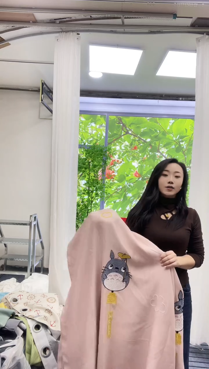 混纺棉麻号 孤品窗帘粉色龙猫5米对开打孔