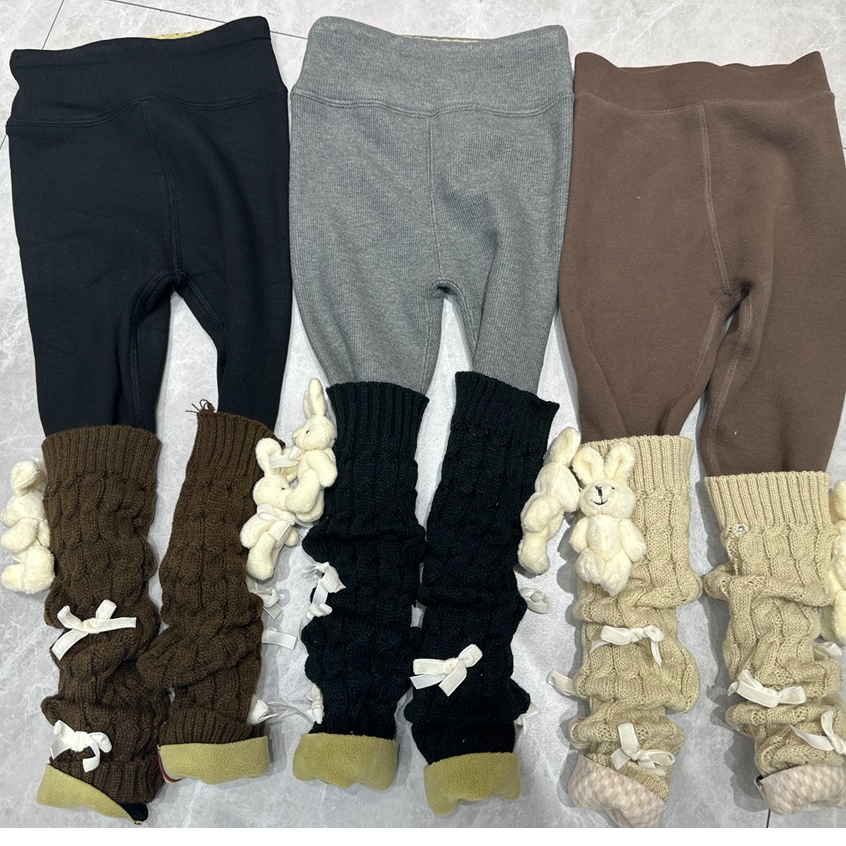 Alice•25冬~两色  时尚加绒打底裤D13(16-16)