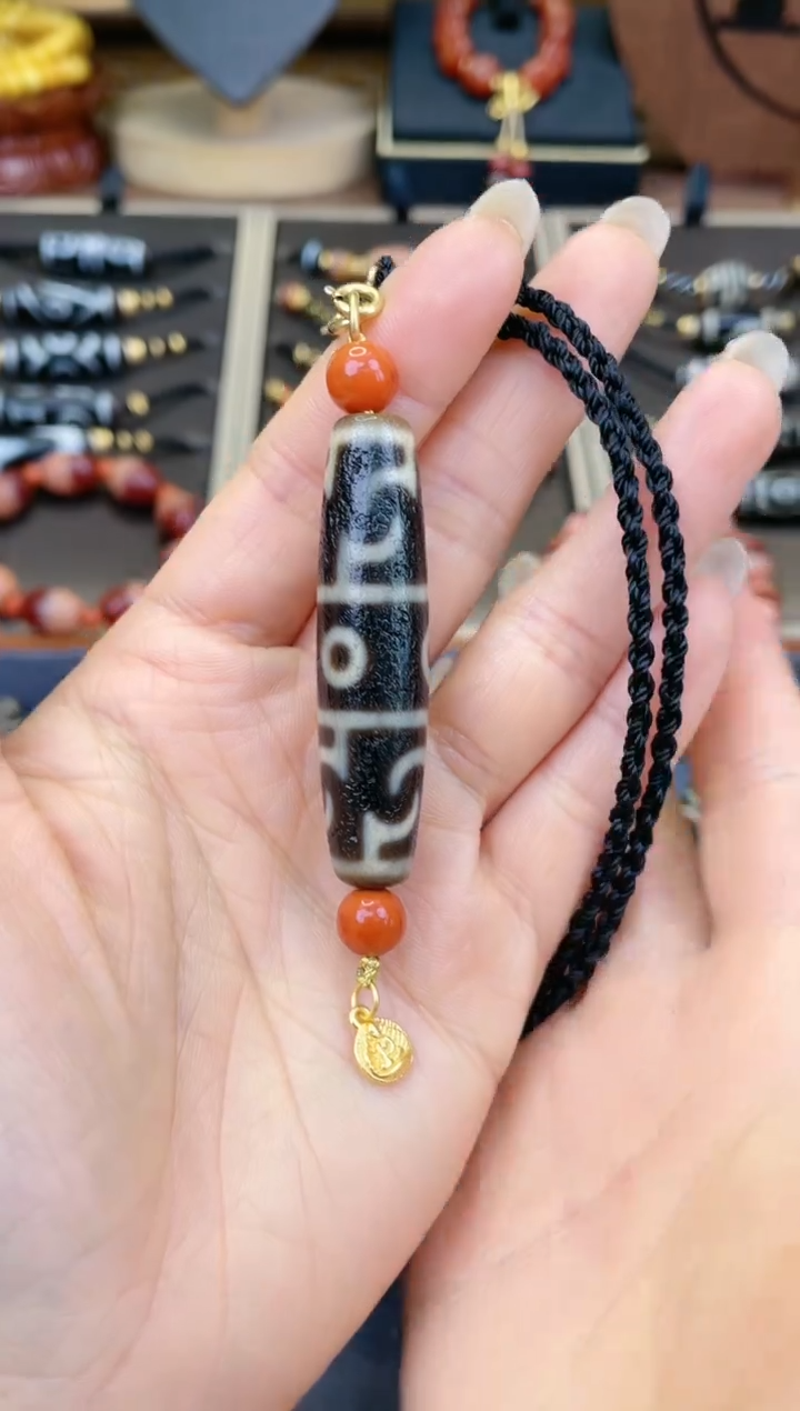 【闪购商品】玛瑙/玉髓颈饰未镶嵌美泓精品老牙黄莲师三眼颈饰