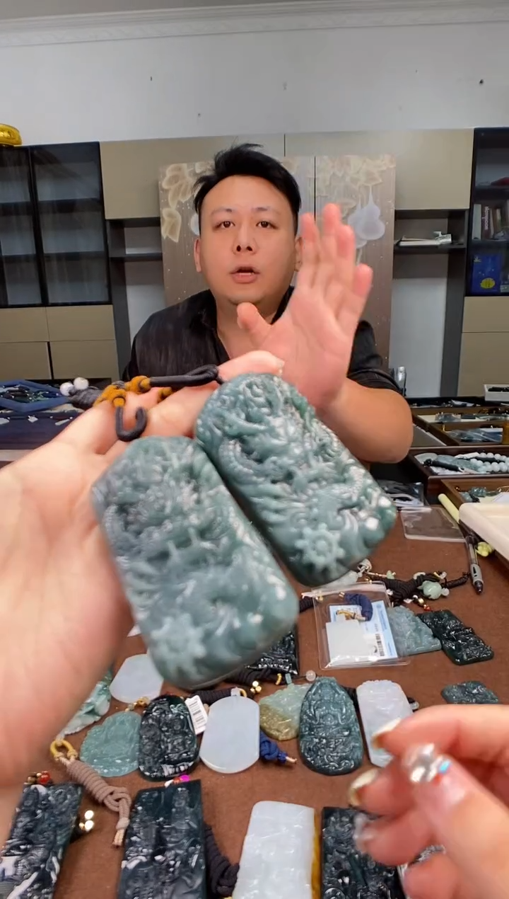 颈饰未镶嵌翡翠多样性发其一
