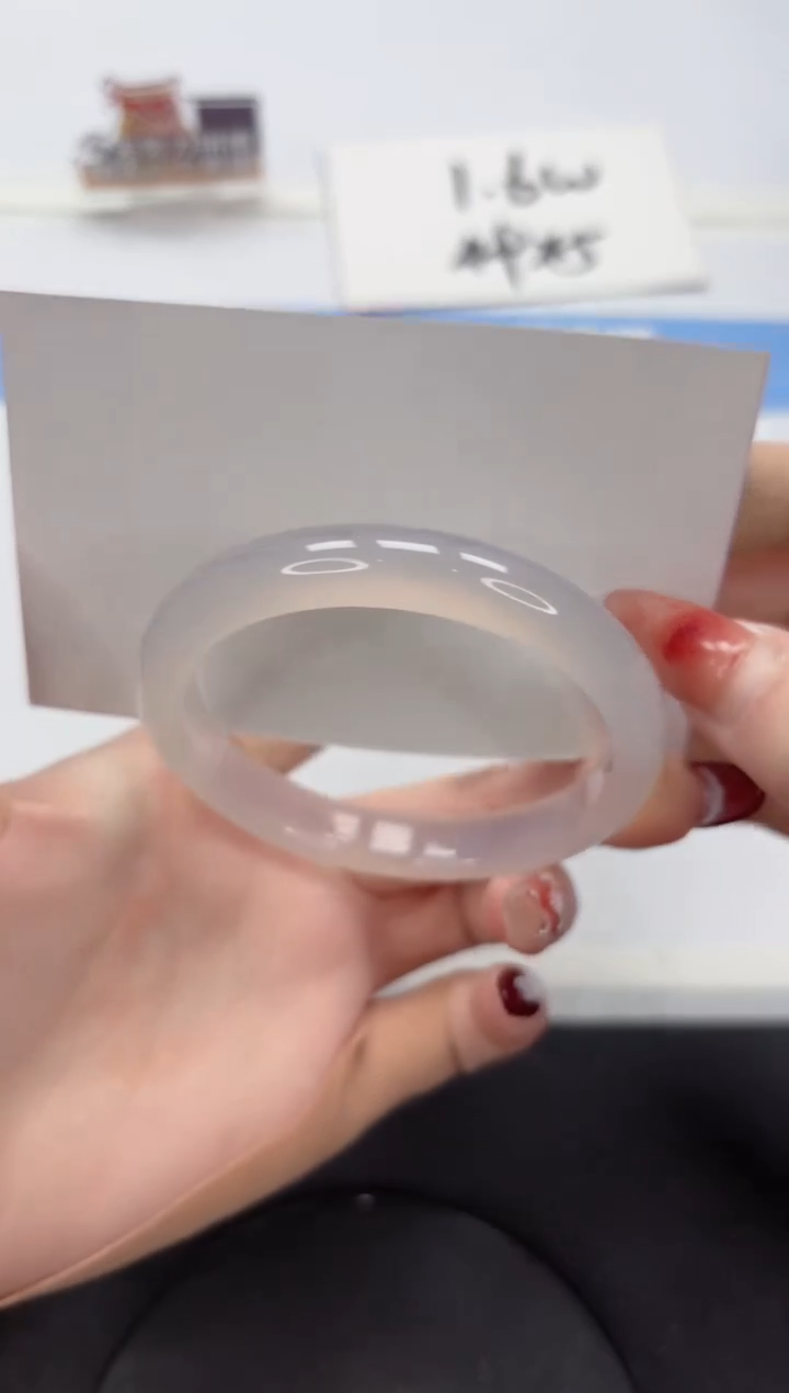 【闪购商品】石英质玉手镯未镶嵌A281-56.8