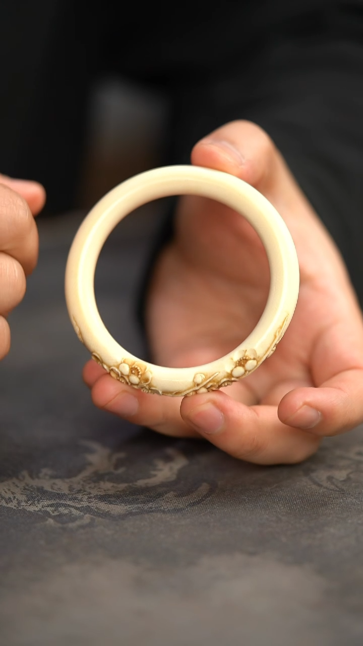 【闪购商品】金丝楠木雕手雕梅花手镯58mm（拍前确认自己手围）