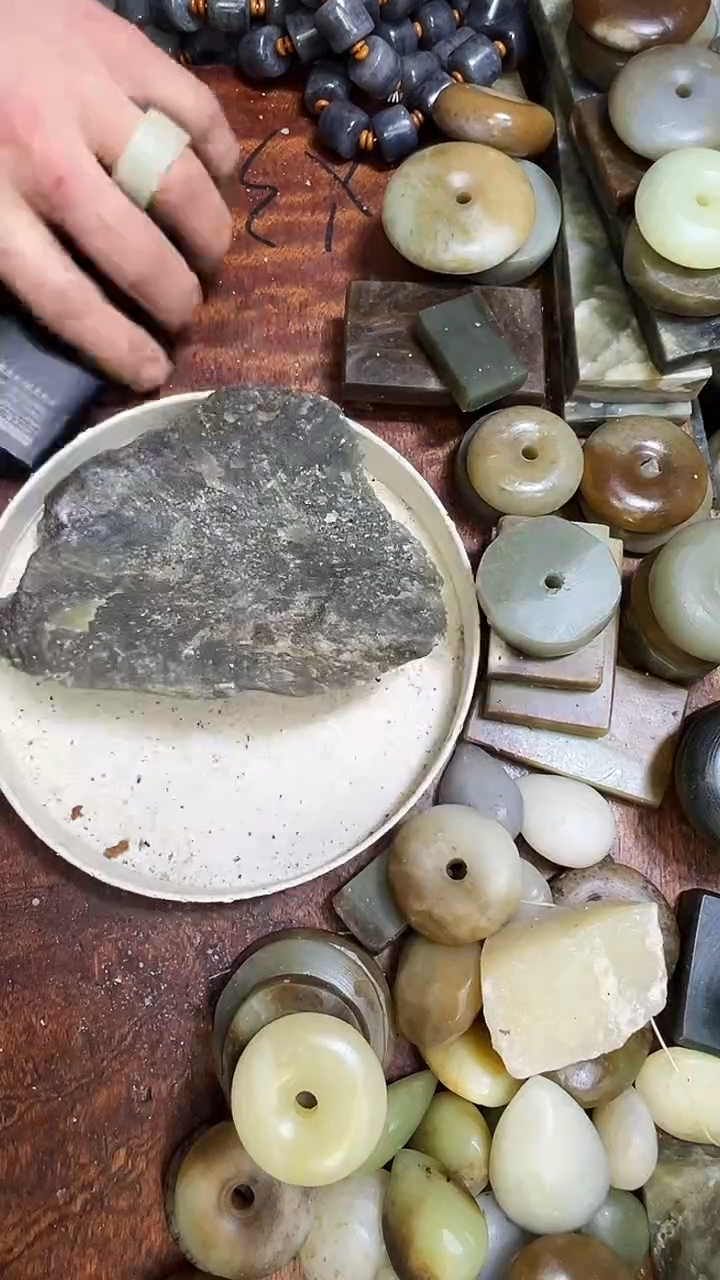 未镶嵌和田玉珠宝半成品1