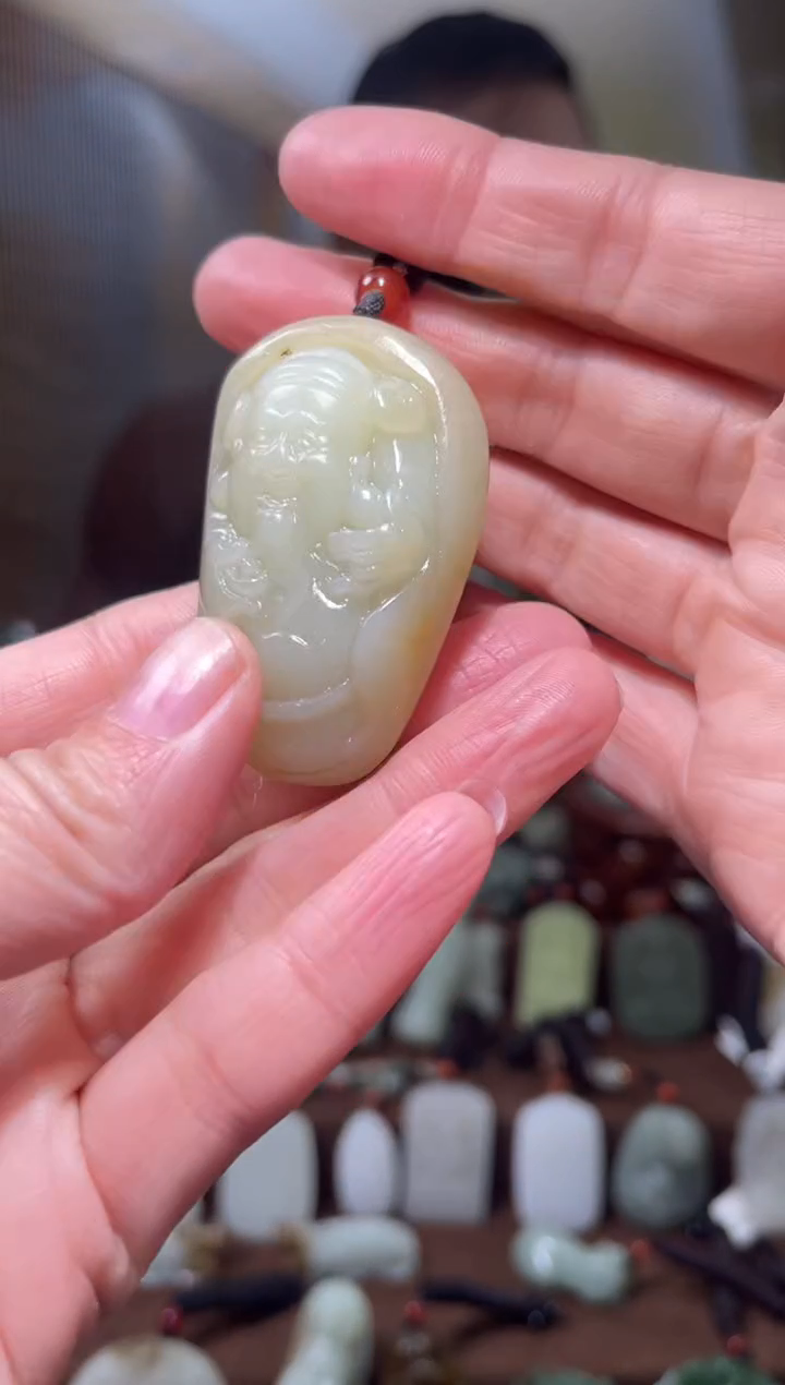 颈饰未镶嵌和田玉`