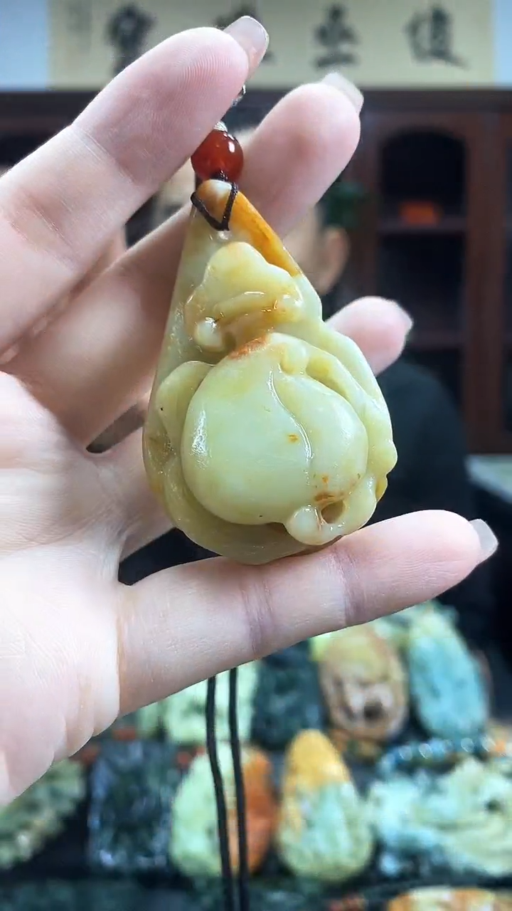 【闪购商品】蛇纹石玉吊坠未镶嵌·