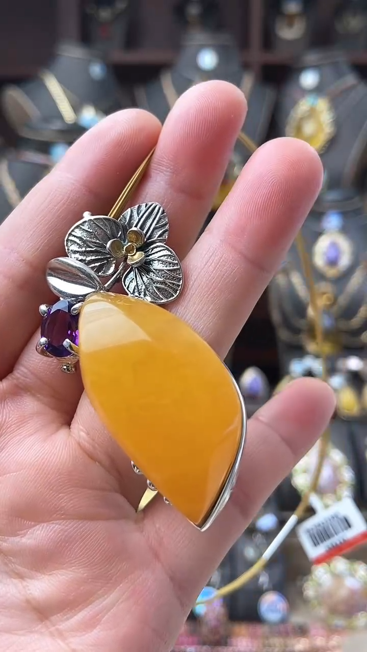 【闪购商品】琥珀颈饰银S925镶嵌蜜蜡吊坠