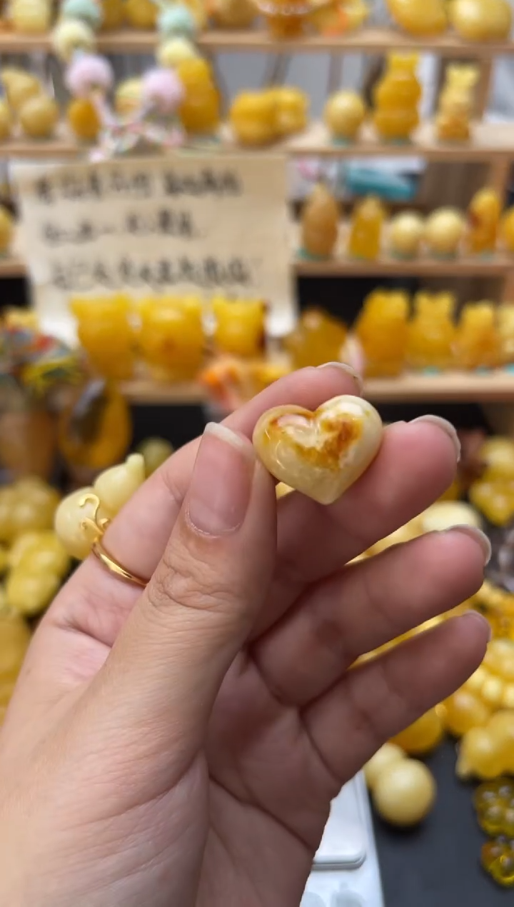 琥珀未镶嵌珠宝奇石016琥珀蜜蜡微瑕沙眼