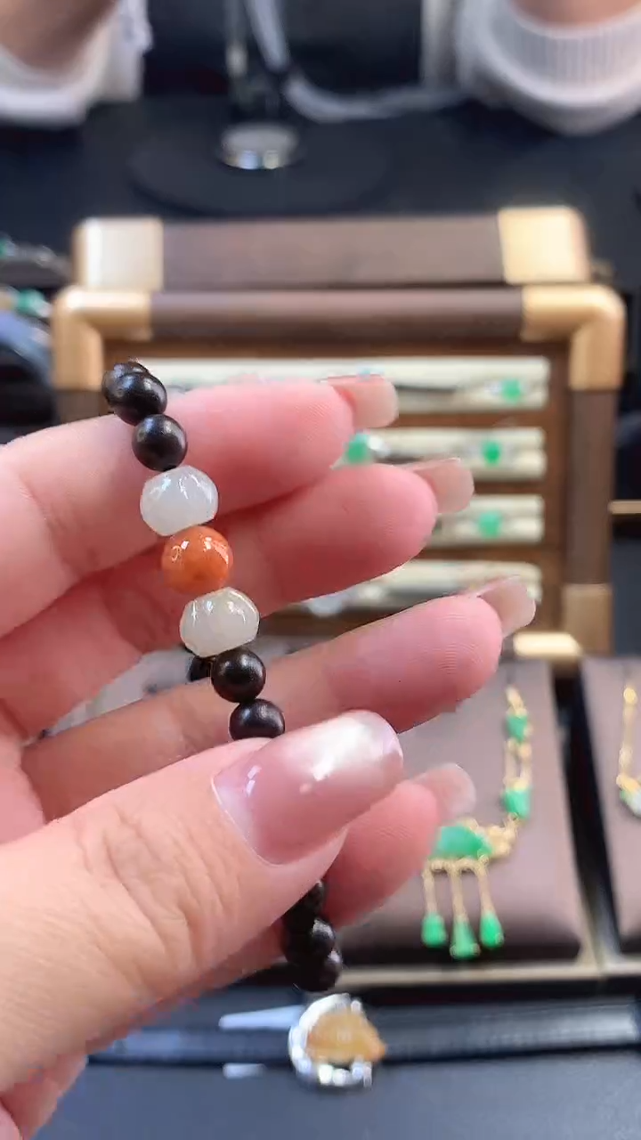 颈饰未镶嵌翡翠梅****）10426