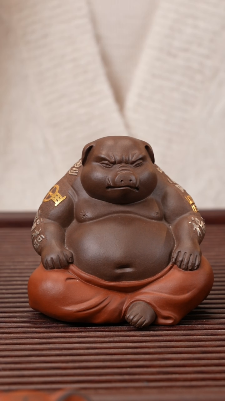 【闪购商品】紫砂茶宠社会猪（描金银）