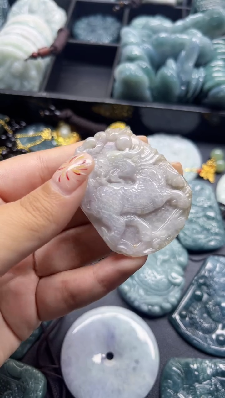 【闪购商品】翡翠颈饰未镶嵌翡翠