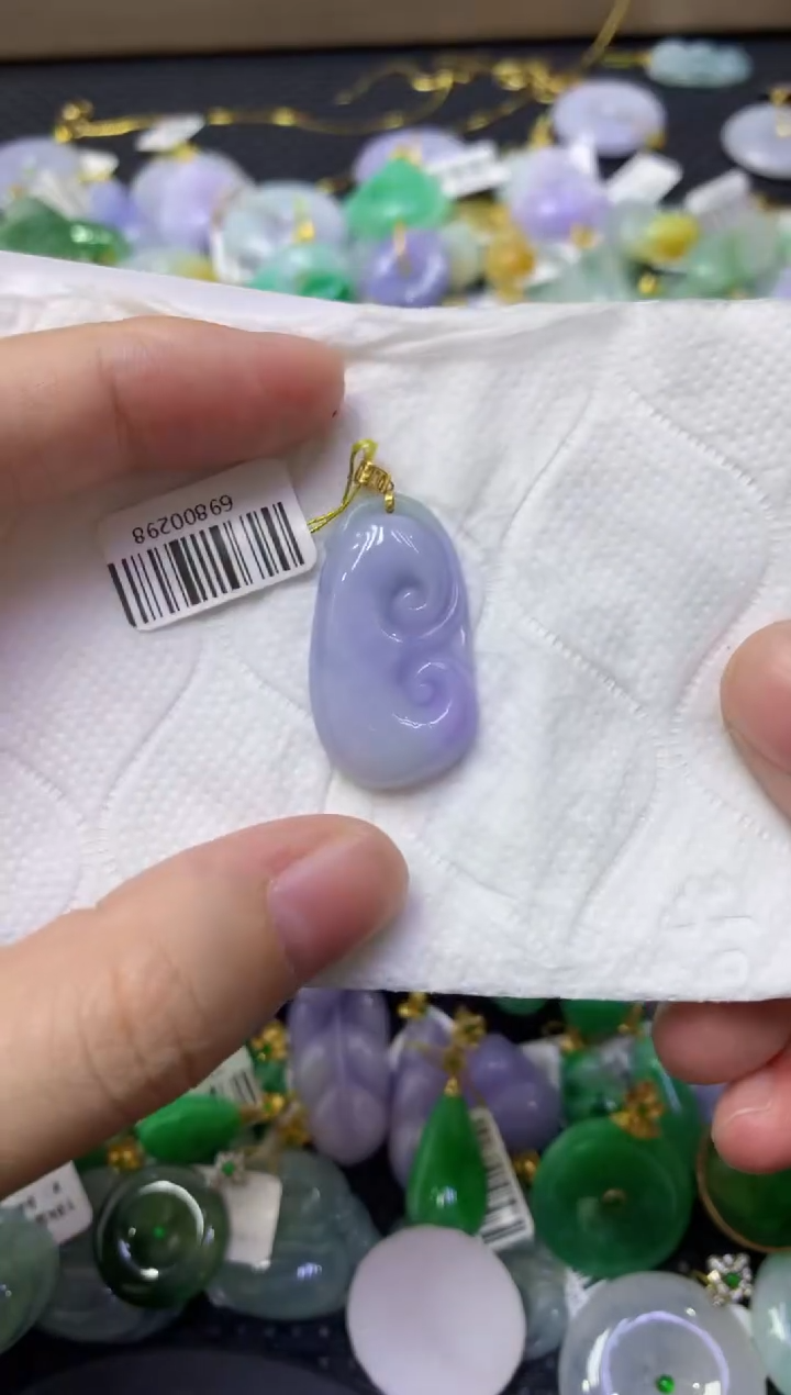 颈饰18K金镶嵌翡翠天然缅甸翡翠A货