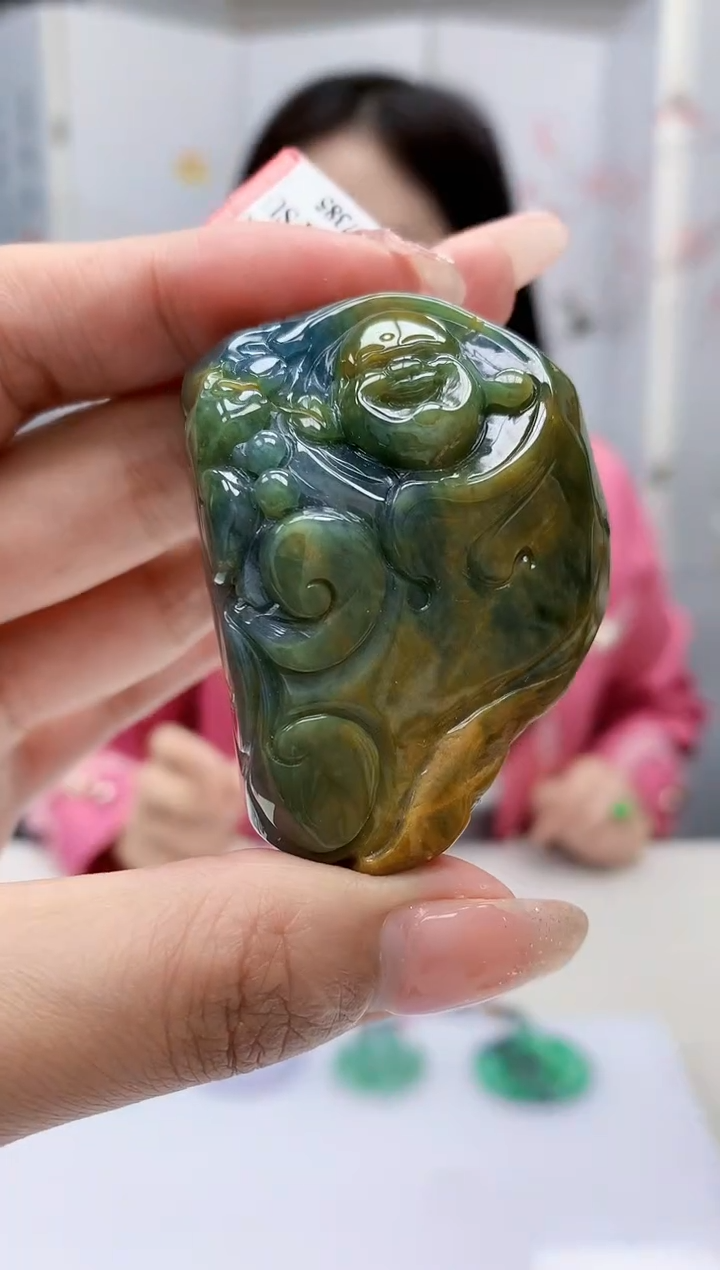 【闪购商品】定制翡翠未镶嵌4852MM-毛货挂件26